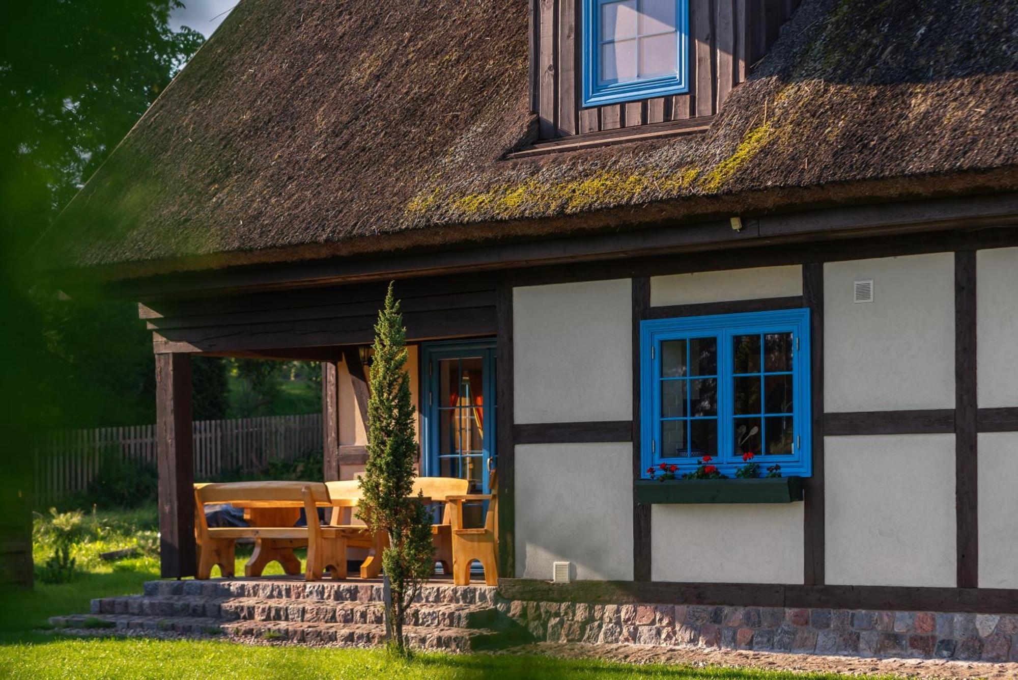 Kaszuby, Dom Kaszubski Nad Jeziorem Danielowa Dolina Szymbark  Esterno foto
